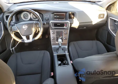 2013 Volvo S60 T5 z USA, uszkodzony, nr VIN YV1612FS0D2232372